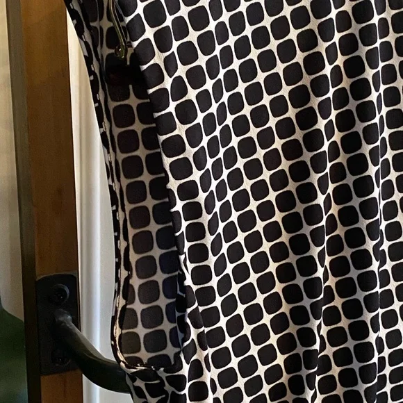 🌸HP🎉NWT👚VINCE CAMUTO Cap-Sleeve BLACK 🖤& WHITE 🤍Blouse - Picture 13 of 16